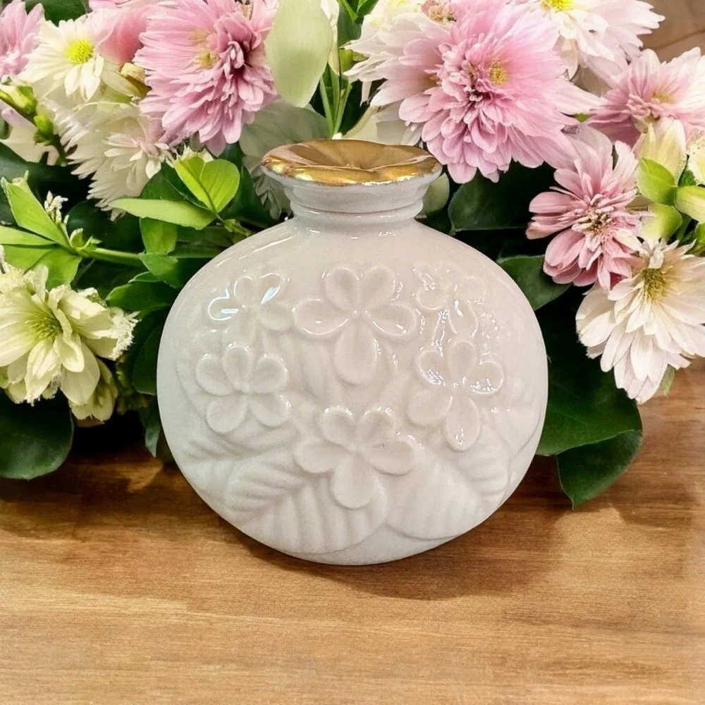 Lenox Vintage Essence Porcelain Bottle with Gold Stopper